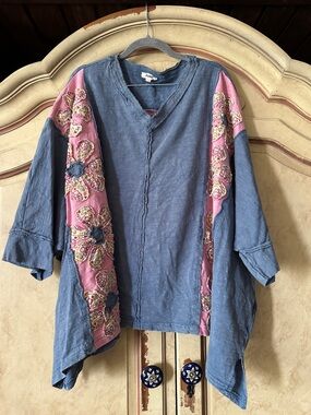Bluevelvet Blue Tunic with Pink Patchwork Floral Panels size Large